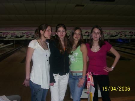 Bowling girls